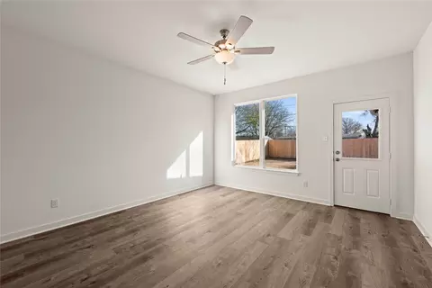 Living - 117 Adaline Bnd, Mcgregor, TX 76657 photo 2 of 4