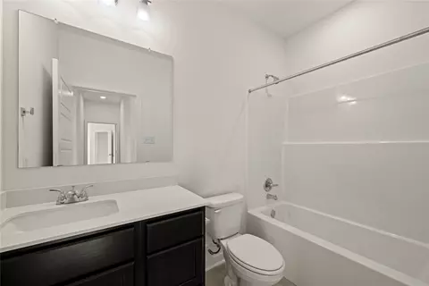 Bath - 117 Adaline Bnd, Mcgregor, TX 76657 photo 1 of 3