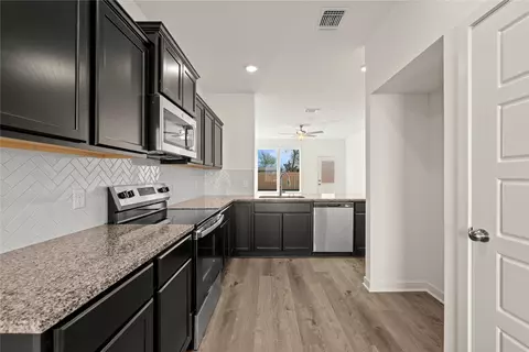 Kitchen - 117 Adaline Bnd, Mcgregor, TX 76657 photo 1 of 3