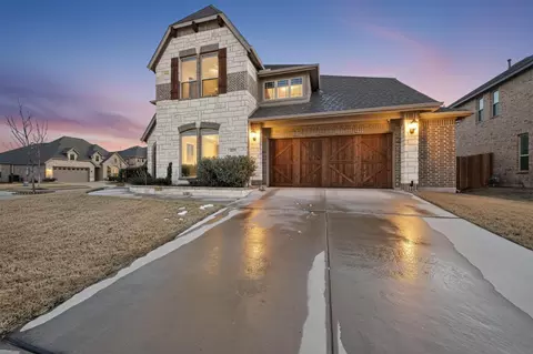 476 Wolf Creek Dr, Waxahachie, TX 75165