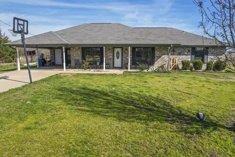 1960 County Road 1030, Mount Vernon, TX 75457