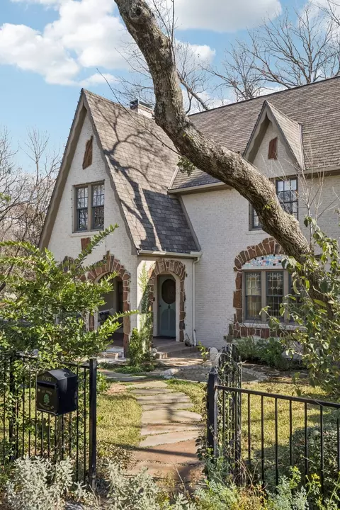 1022 N Montclair Ave, Dallas, TX 75208