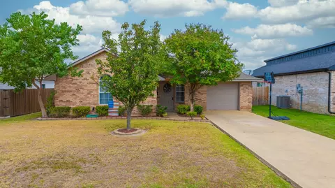 702 Aldridge St, Commerce, TX 75428