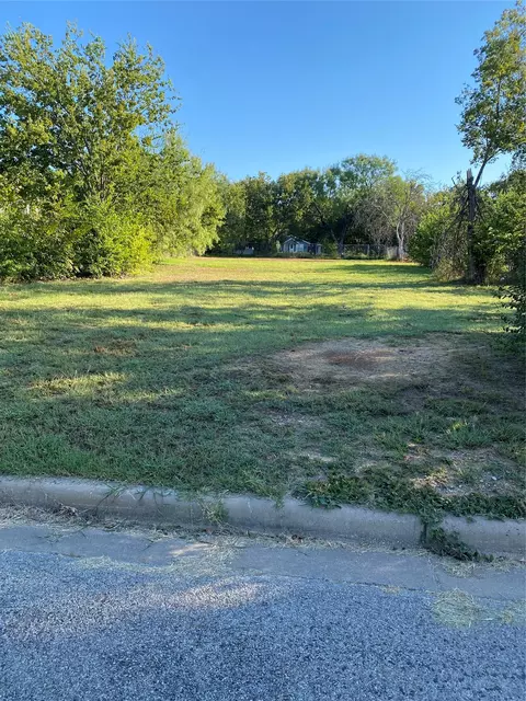 1110 Duke, Brownwood, TX 76801