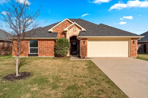 1610 Still Meadow Dr, Kaufman, TX 75142