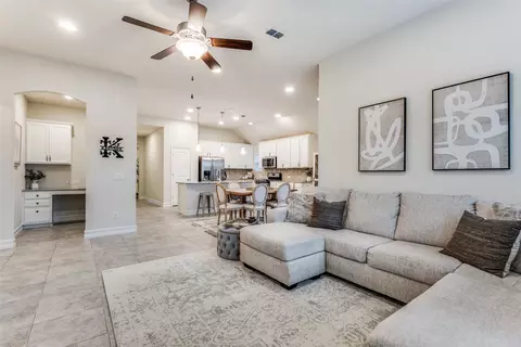 Entry Way - 413 Yellowstone Dr, Celina, TX 75009 photo 2 of 4