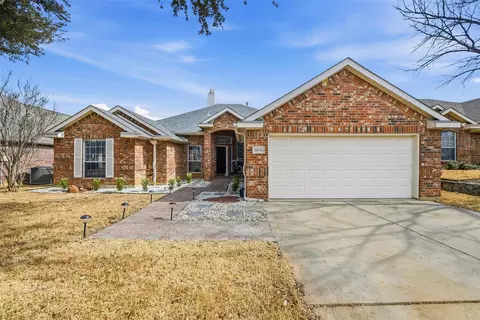 5836 Sugar Maple Dr, Fort Worth, TX 76244