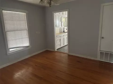 Living - 3204 N 31st St, Waco, TX 76708 photo 1 of 2