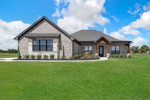8525 Wild Colt Dr, Godley, TX 76044