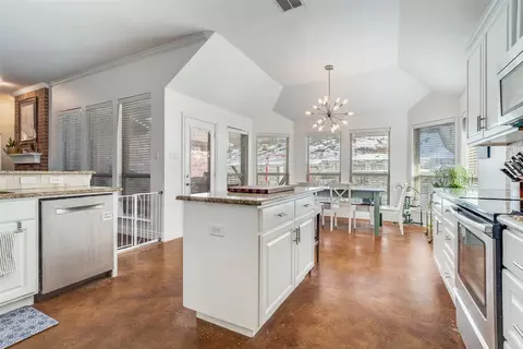 223 Carriage Dr, Willow Park, TX 76087