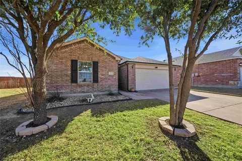 205 Fossil Bridge Dr, Fort Worth, TX 76131