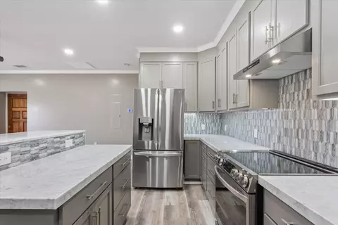 202 N Avenue D, Clifton, TX 76634