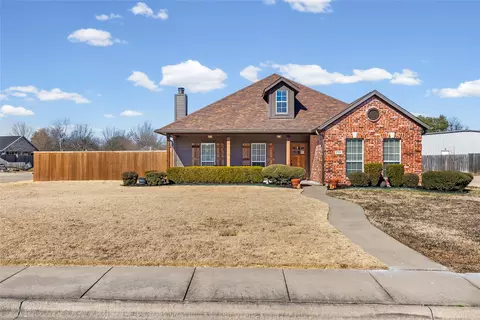 1308 Madeline St, Commerce, TX 75428