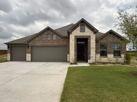1953 Nightfall Dr, Alvarado, TX 76009