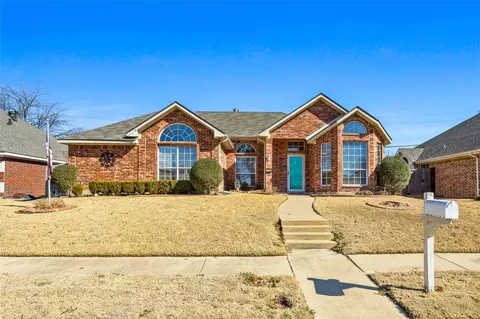 6710 Falcon St, Rowlett, TX 75089