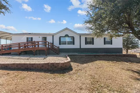 5905 Kentucky St, Joshua, TX 76058
