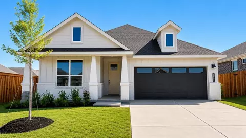 2509 Goldfinch Dr, Denton, TX 76205