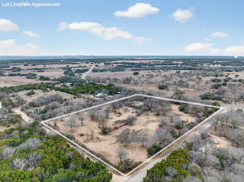 7902 Cross Timbers Ct, Tolar, TX 76476