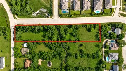 1000 Silver Creek Dr, Desoto, TX 75115