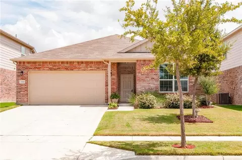 7704 Shorthorn Way, Fort Worth, TX 76131