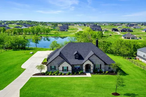 1037 Boulder Rd, Weatherford, TX 76085