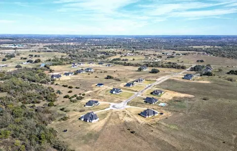 1020 Lilly Ln, Weatherford, TX 76088
