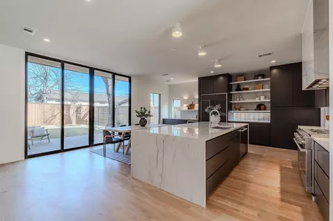 7115 Casa Loma Ave, Dallas, TX 75214