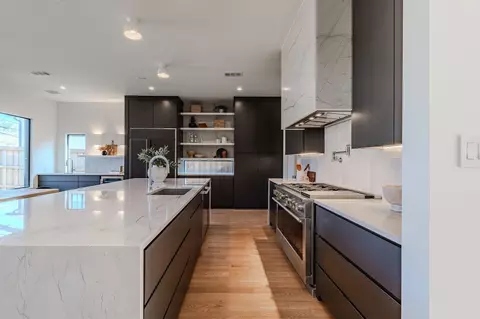 7115 Casa Loma Ave, Dallas, TX 75214