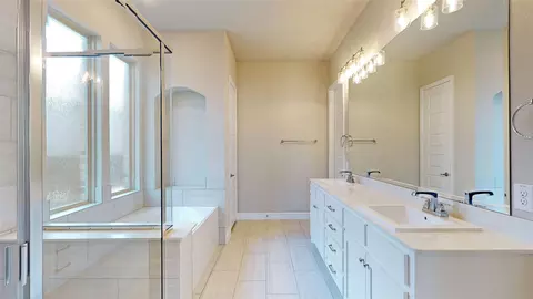 Bath - 817 Fallbrook Ave, Denton, TX 76210 photo 1 of 5