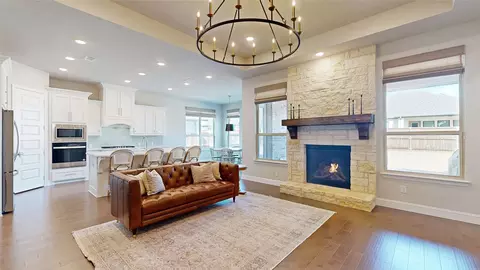 Living - 817 Fallbrook Ave, Denton, TX 76210 photo 2 of 4