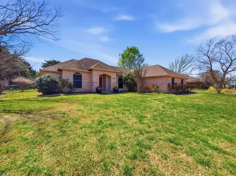 3620 Willow Creek Dr, Midlothian, TX 76065
