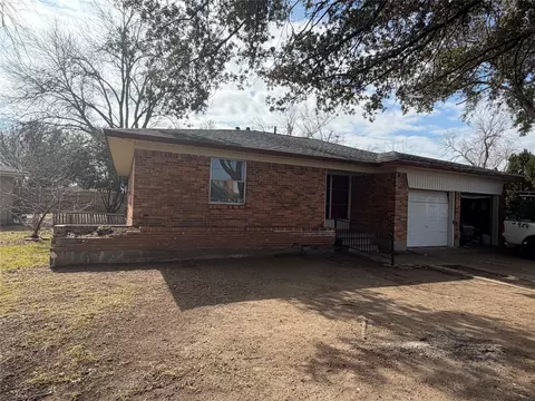 617 Sanders Dr, Garland, TX 75042