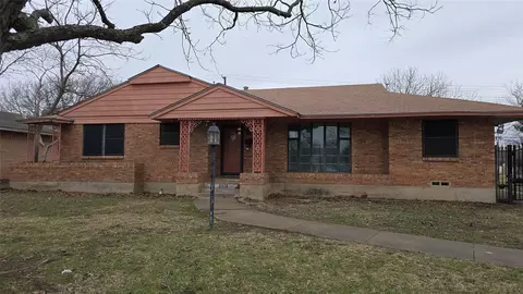 951 Channing Cir, Dallas, TX 75224