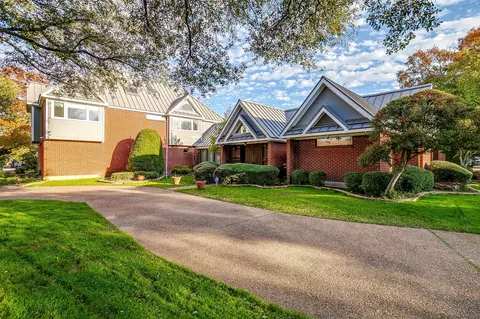 5800 End O Trl, Fort Worth, TX 76112