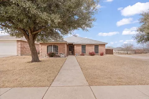 301 Rock Meadow Dr, Crowley, TX 76036