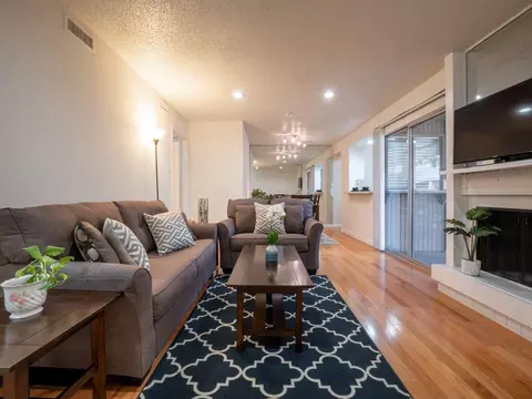 5132 Amesbury Dr #205, Dallas, TX 75206