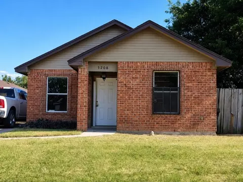 5208 Carol Ave, Fort Worth, TX 76105