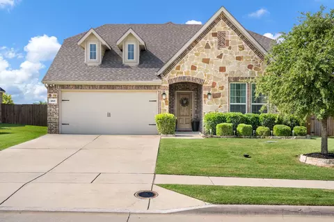 560 Winnetka Dr, Oak Point, TX 75068