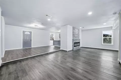 3922 Rainier St, Irving, TX 75062