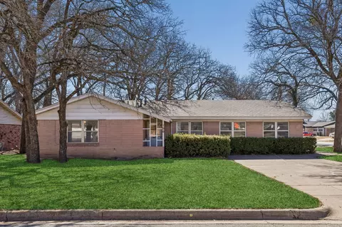 100 Oakhurst Dr, Hurst, TX 76053