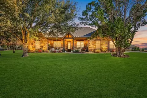 3719 Lonesome Creek Rd, Granbury, TX 76049