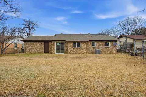 Other - 302 E Fuller Dr, Euless, TX 76039 photo 4 of 4