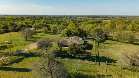 563 County Road 4730, Leonard, TX 75452