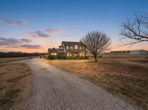 Exterior - 12481 Stice Rd, Krum, TX 76249 photo 7 of 7