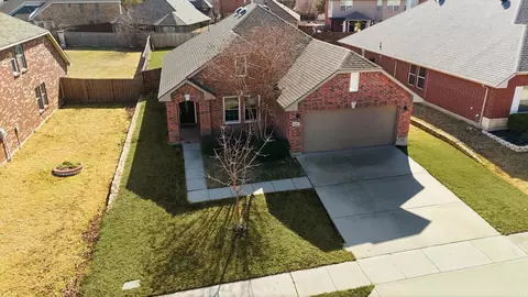 2448 Horseback Trl, Fort Worth, TX 76177
