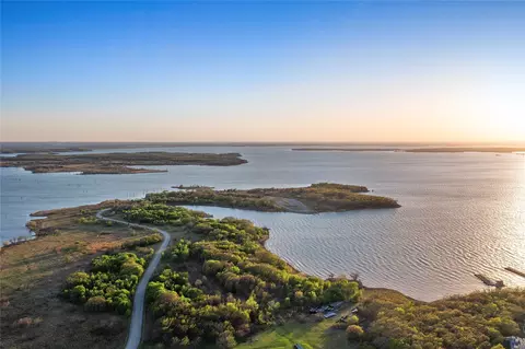 14111 Bacton Rd, Pilot Point, TX 76258 photo 5