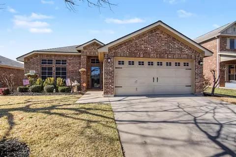 648 Handle Dr, Crowley, TX 76036