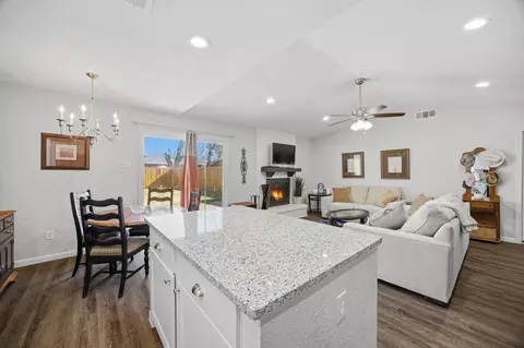 1813 Castle Dr, Garland, TX 75040