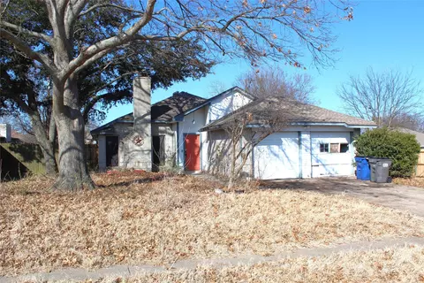 204 Hollywood Dr, Glenn Heights, TX 75154