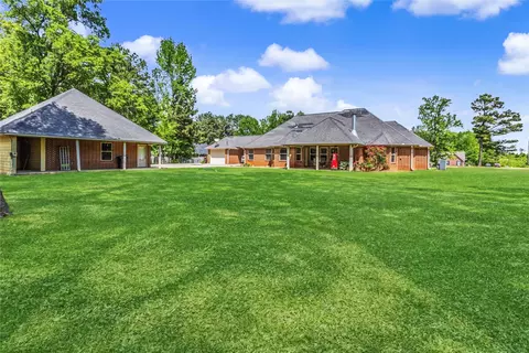 Exterior - 10 Weatherby Dr, Hooks, TX 75561 photo 5 of 8